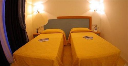 Hotel Club Cala Longa Montauro Zewnętrze zdjęcie