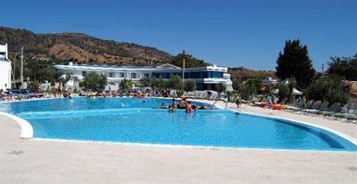 Hotel Club Cala Longa Montauro Zewnętrze zdjęcie